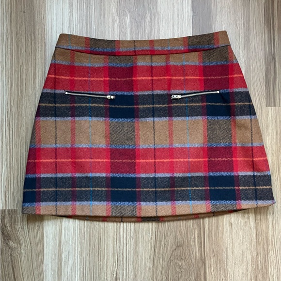 Harlowe & Graham Dresses & Skirts - Harlowe & Graham Red and Brown Plaid Mini Skirt